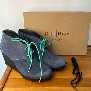 COLE HAAN - AIR Britt Chukka - Blazer Blue Nubuck leather - size 8 1/2 .  SALE.